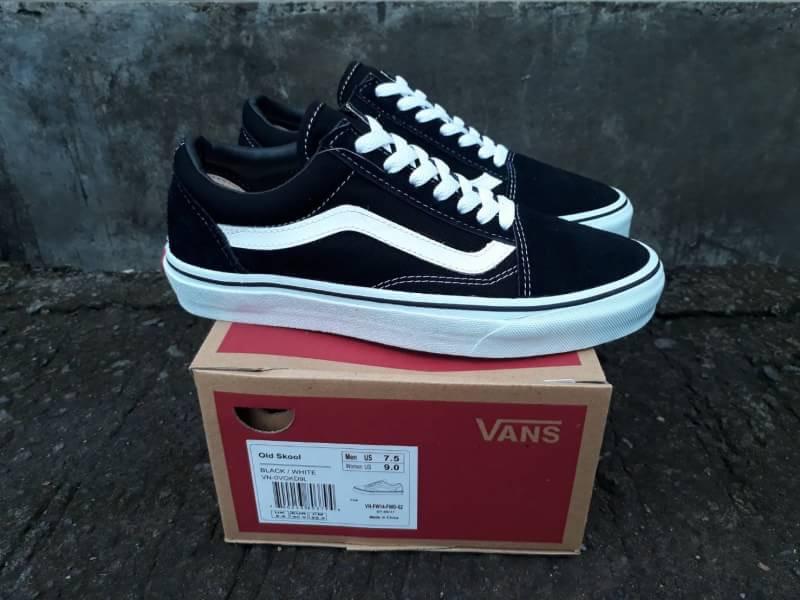 Terlaris Sepatu VANS OLD SKOOL BLACK WHITE VANS OLD SCHOOL 8 HOLE ORIGINAL KODE WAFFLE ICC DT HF EVB GSI MADE IN CHINA