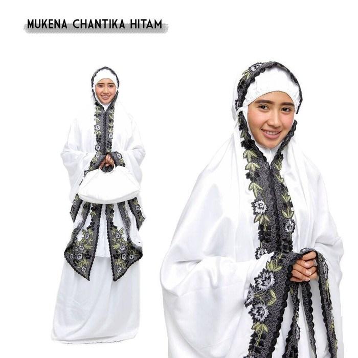 Pusat Mukena Indonesia Tasikmalaya Mukena mewah / Mukena dewasa / Mukena bali / Mukenah / Mukena katun jepang / Mukenah Wanita / Mukena Putih / Mukenah Murah / Mukenah Jumbo / Mukenah Remaja / Mukenah Dewasa Semi Sutra Chantika Hitam