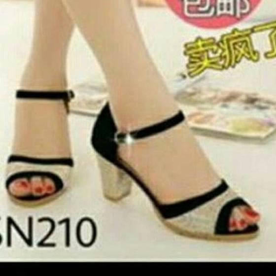 BIGHEEL SN210 WANITA CANTIK 210/ high heels murah/ high heels/ sepatu keren/ sandal keren/high heels unik/ sepatu wanita/ sandal wanita/sepatu sandal/ sepatu berkualitas