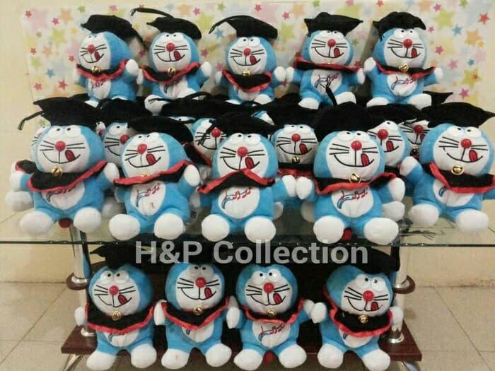 Boneka Wisuda Doraemon (Boneka SP 7504)