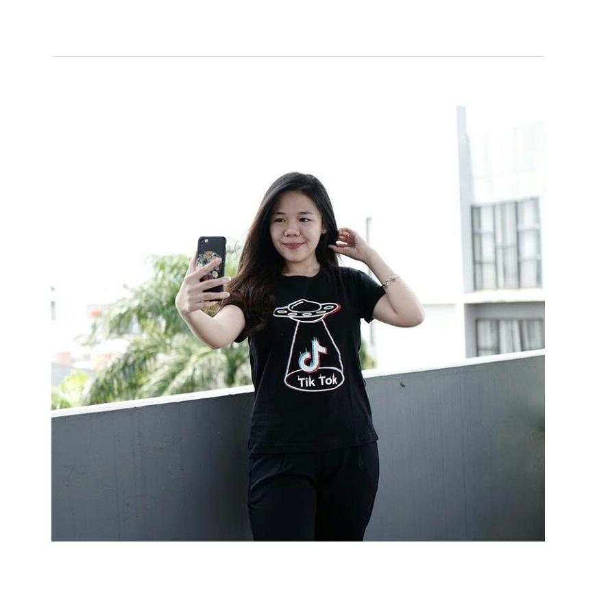 Kaos lengan pendek TIK TOK black