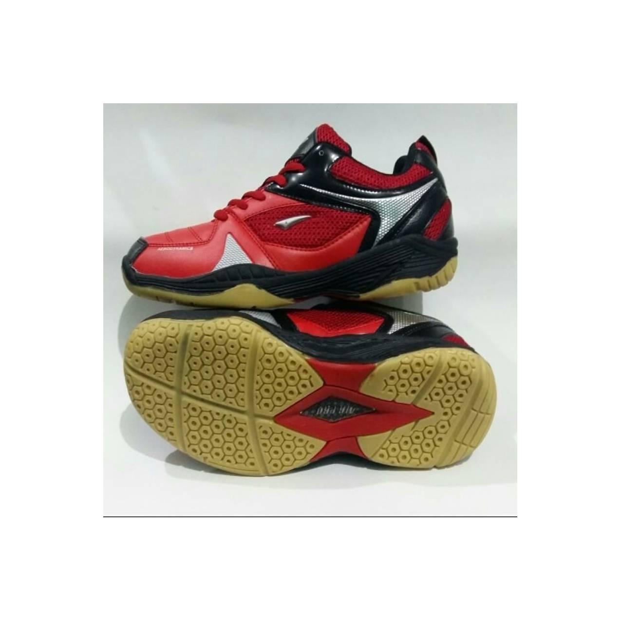 sepatu badminton merk airpro