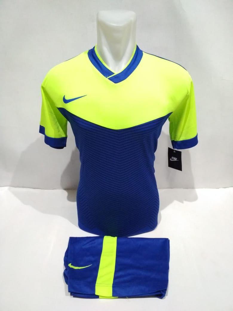 Baju Olahraga Jersey Bola Kaos Setelan Futsal / Volly Nike