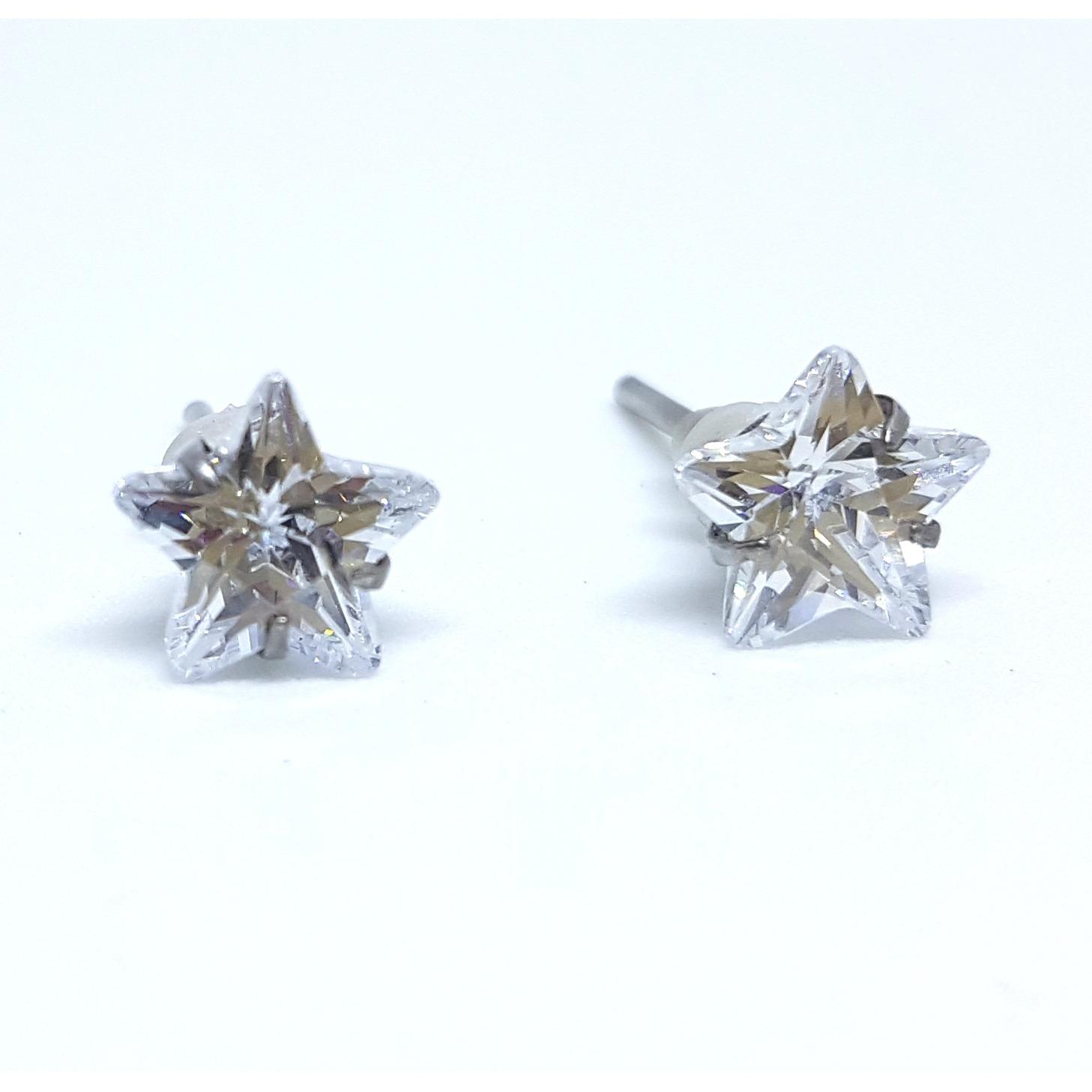 Anting Diamond Titanium Anti Karat Selamanya (STAR SHAPE) AT19