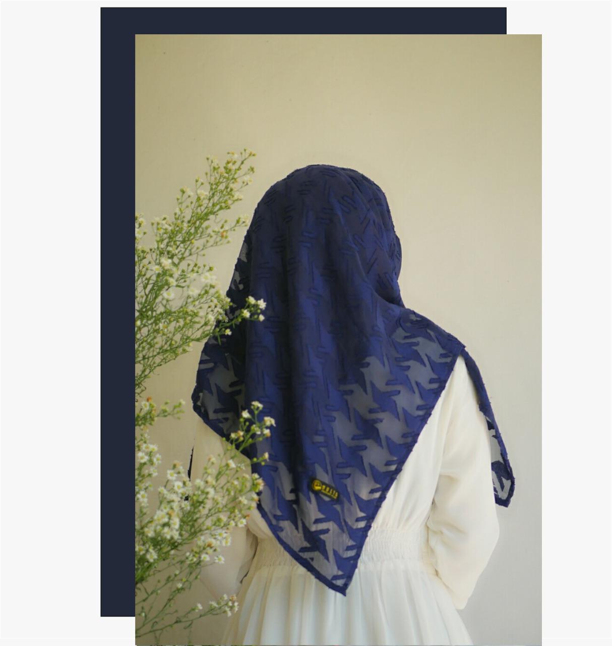 Jilbab Premium Segiempat Pollycotton Tribal Maya navy
