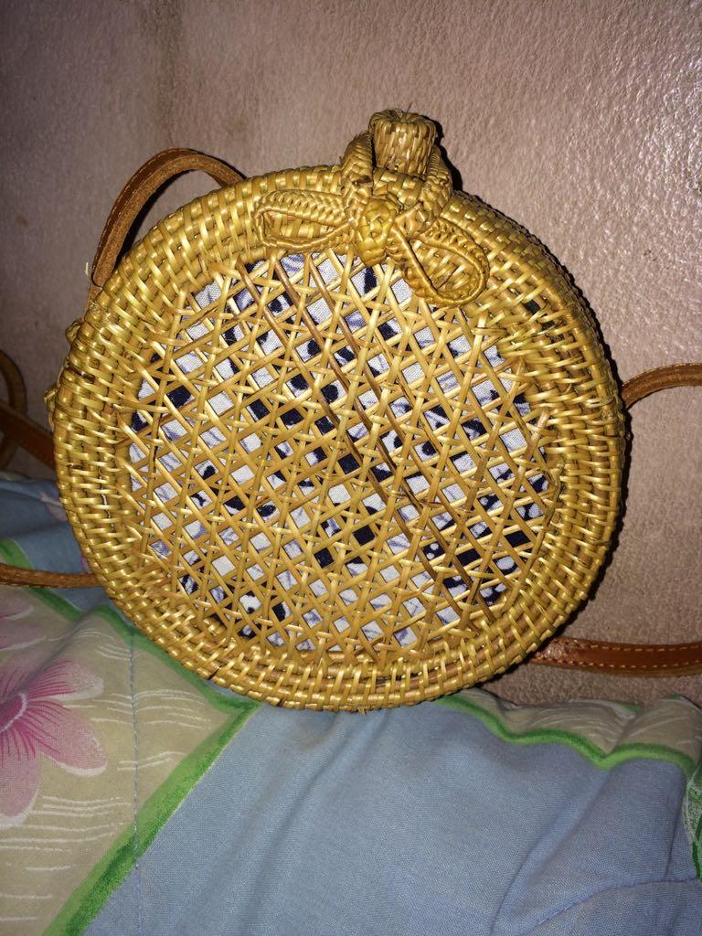 Tas Ratan ate Bali/Tas Ratan ate Warna Coklat Kayu/Motif Jaring/Tas Rajut - Bulat
