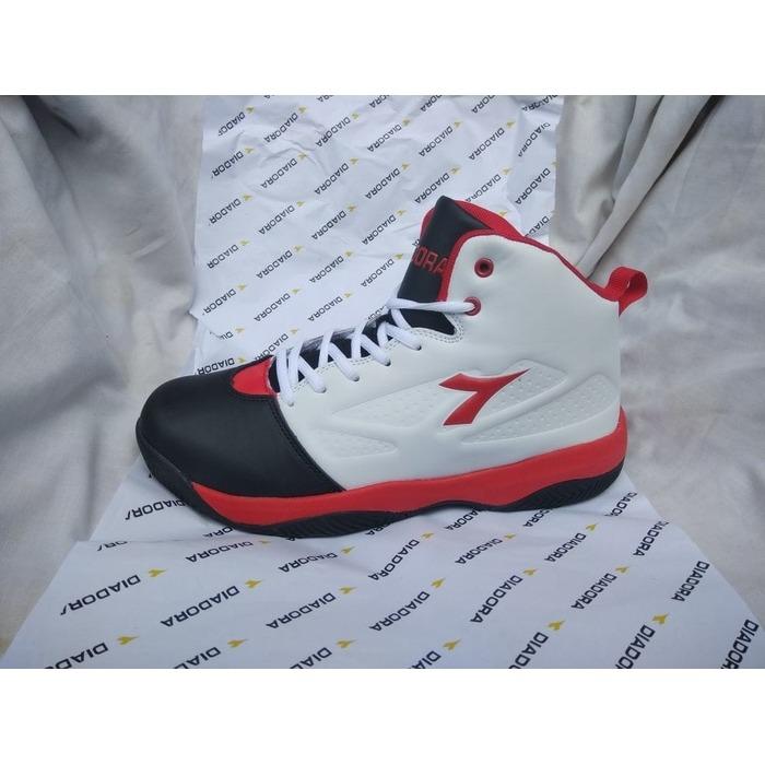 Asli DIADORA Original. WHT. Sepatu Basket Original. Olahraga Basket.