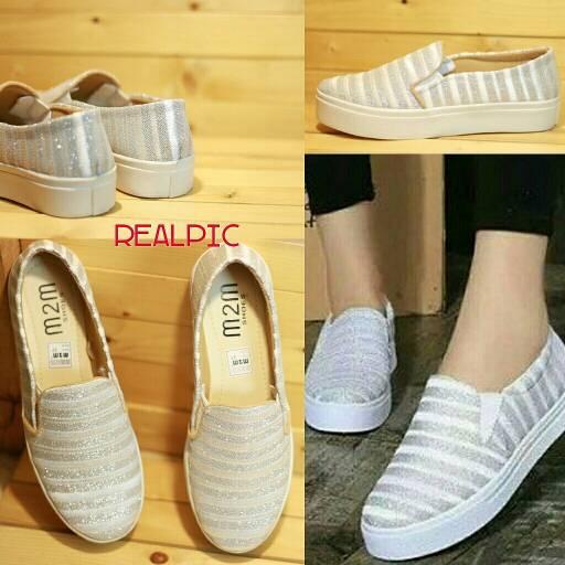 Promo jual sepatu slip on murah monocrome garis salur Fashion