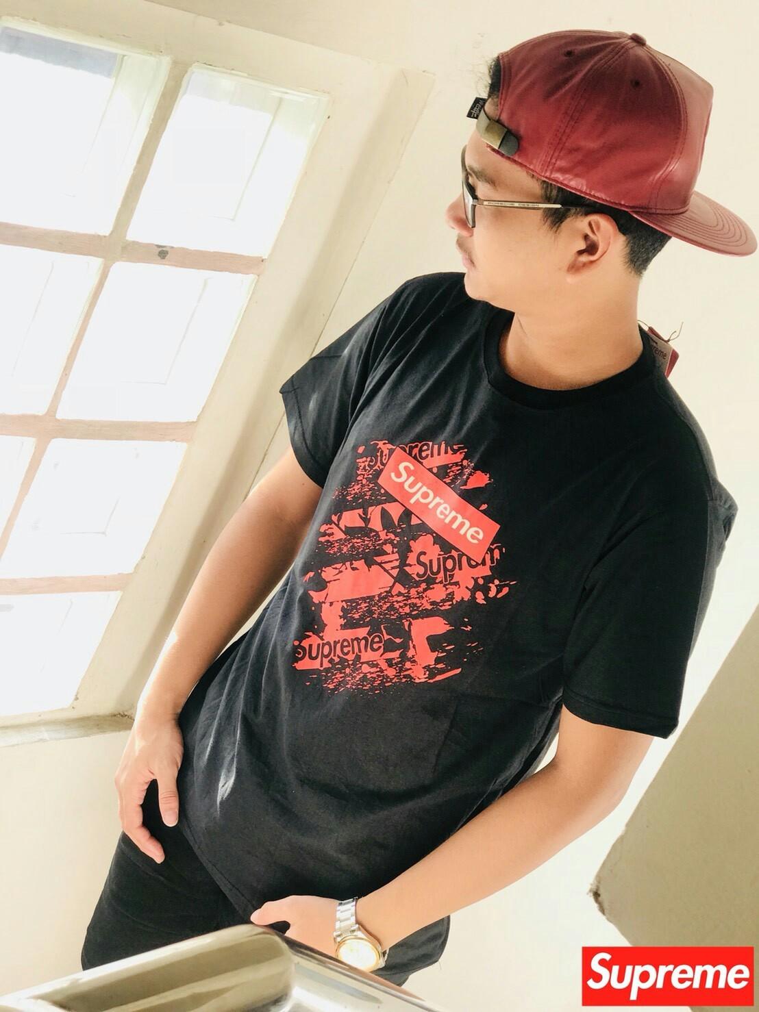 Kaos distro suppreme bold red