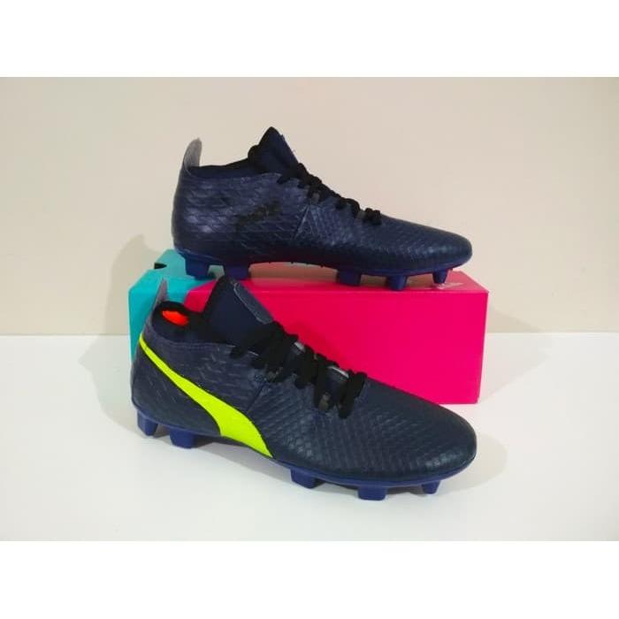 SEPATU BOLA ONE KUALITAS GRAD ORI BAHAN IMPOR