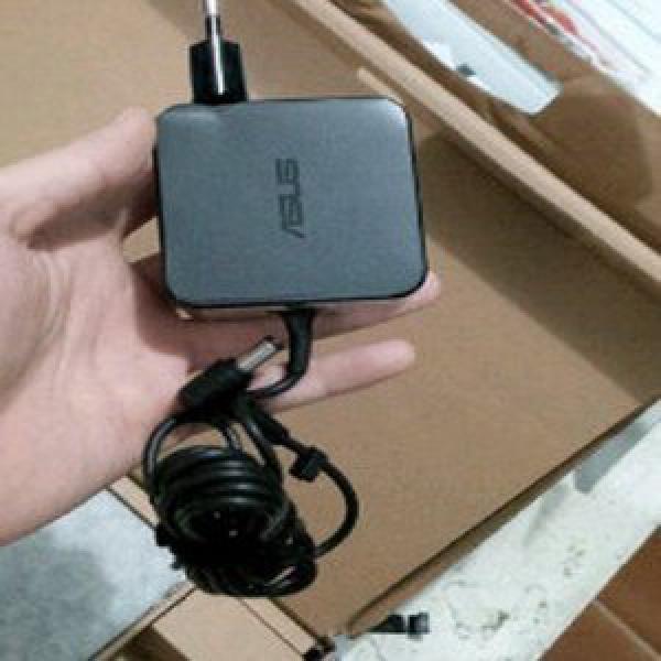 Original Adaptor / Charger Laptop ASUS MODEL KOTAK 19V - 3,42A