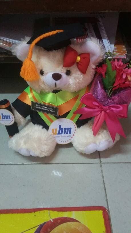 SALE -  boneka wisuda teddy bear cream 27cm + buket bunga