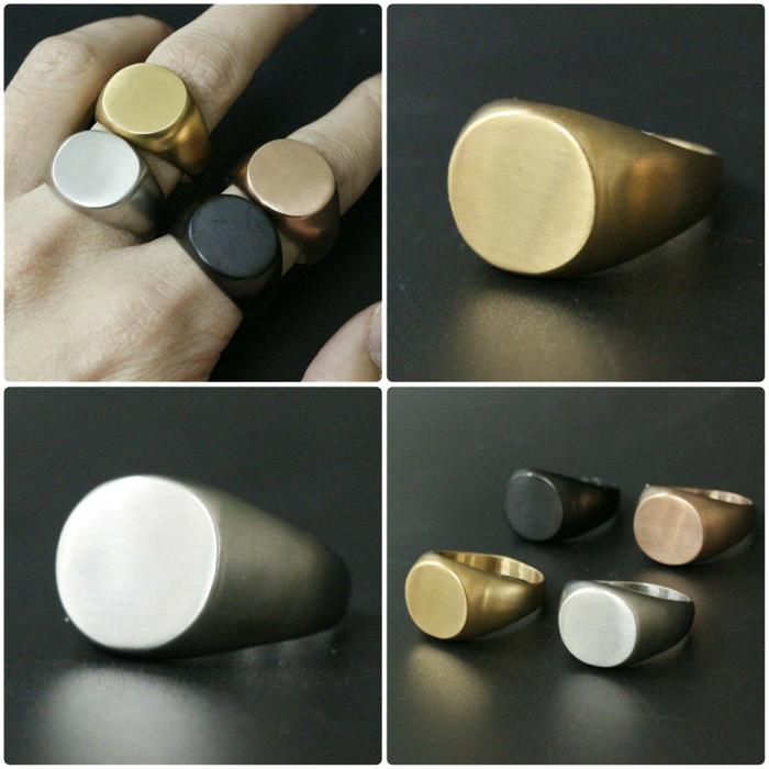 Cincin titanium signet ring oval aksesoris pria dan wanita