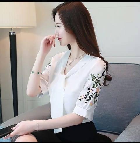 GKS Fashion Blouse Prada Putih / Blouse Sabrina / Baju Wanita / Blouse Korea / Atasan Wanita / Atasan Murah / Kemeja Shinta / Baju Formal / Kemeja Wanita / Kemeja Formal / Atasan Muslim / Kemeja Cewek Tunik / Kemeja Kerja / Baju Sabrina