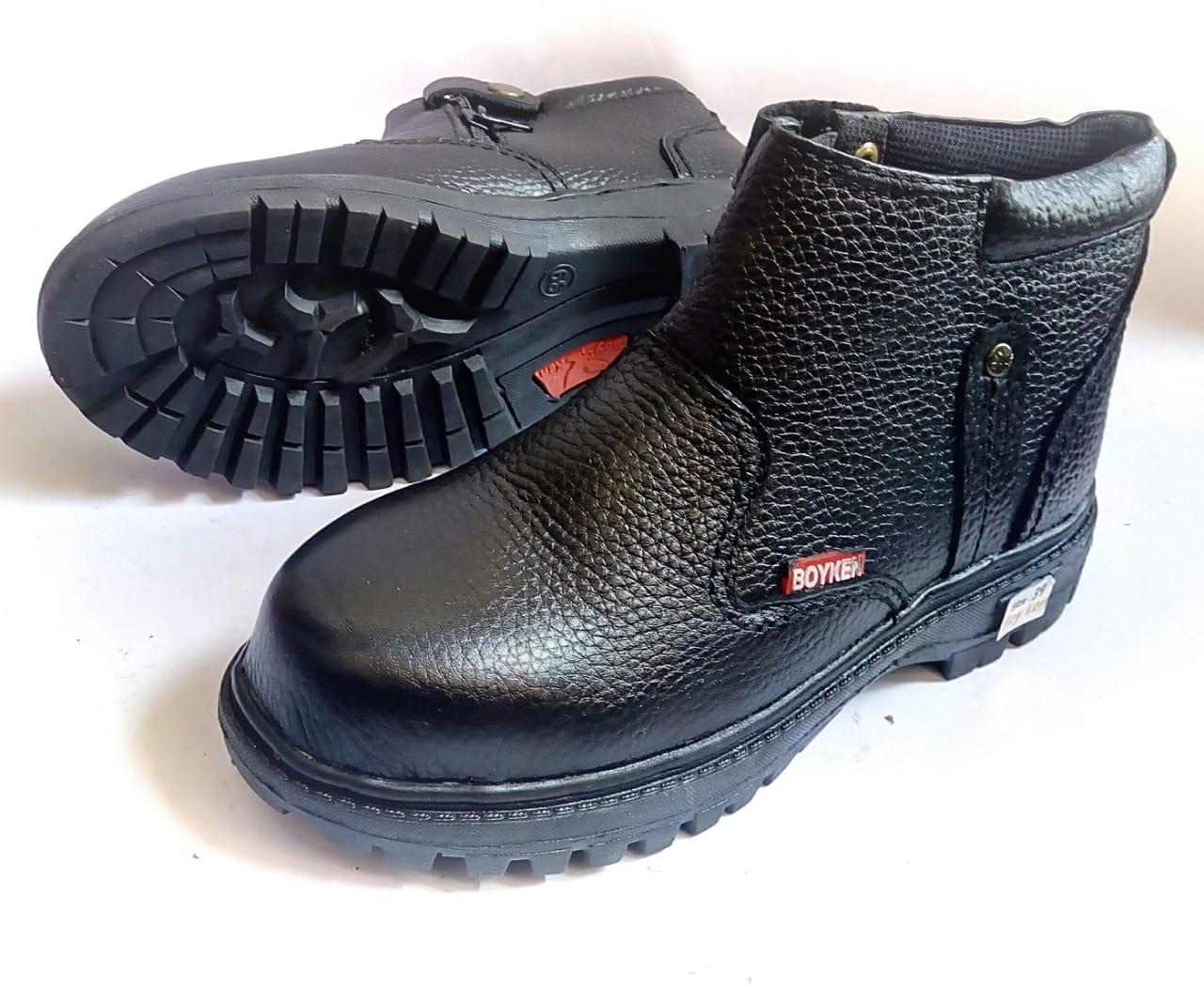 Sepatu Kulit Safety Pria / Sepatu Boots Safety Pria Kulit  Sapi Asli Hand Made Hitam