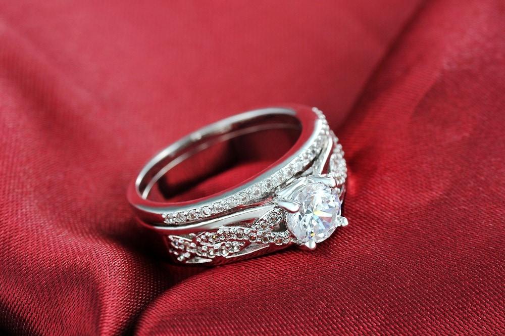 Diskon Promo Perhiasan Aksesoris Cincin Berlian Lapis Emas Putih Perhiasan Kalung Gelang BR078 Murah