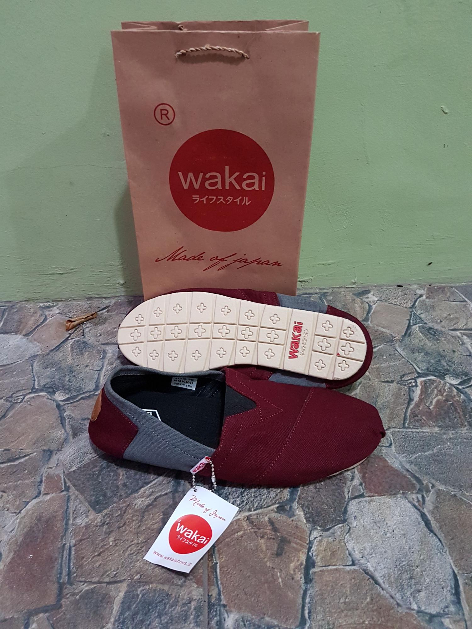 Spatu wakai pria dan wanita marun abu