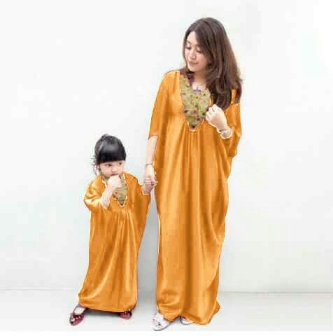 jakarta couple dress muslim pasangan elegant ibu dan anak mustard