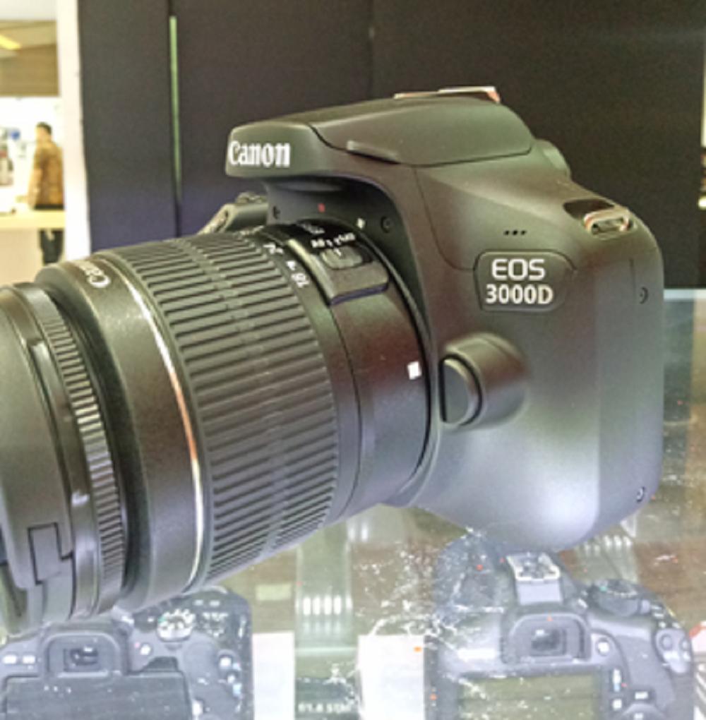 Canon EOS 3000D Kit 18-55mm III jpckemang GARANSI RESMI Fullset