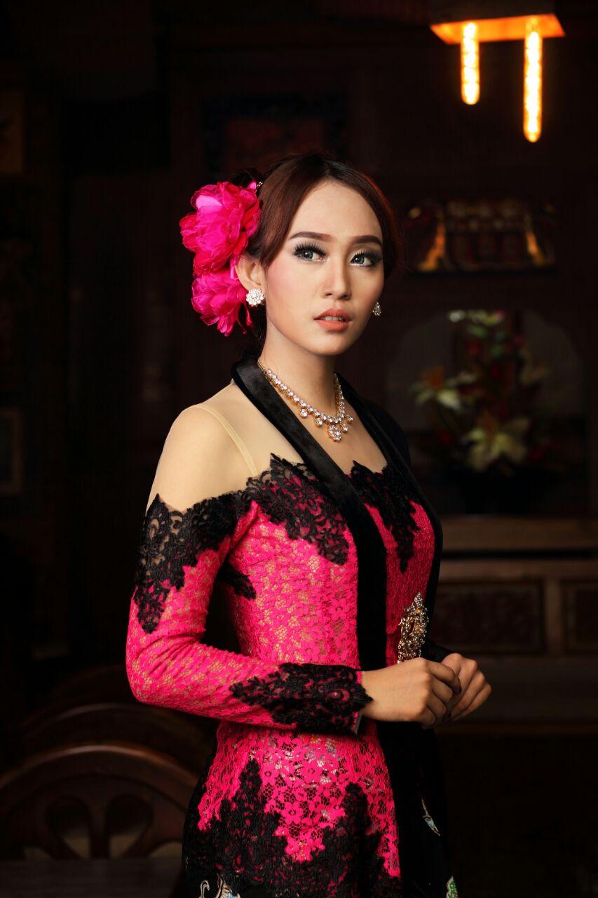 Kebaya Modern Kutubaru Eksklusif Brokat Kebaya Wisuda Tunangan Lamaran Among Tamu Kebaya Ijab Brokat RR1760 FURCIA Arcobaleno Solo Kebaya dan Batik Premium Sambut HARBOLNAS 2018, PROMO AKHIR TAHUN 2018 dan TAHUN BARU 2019 harga murah Grosir dan Eceran