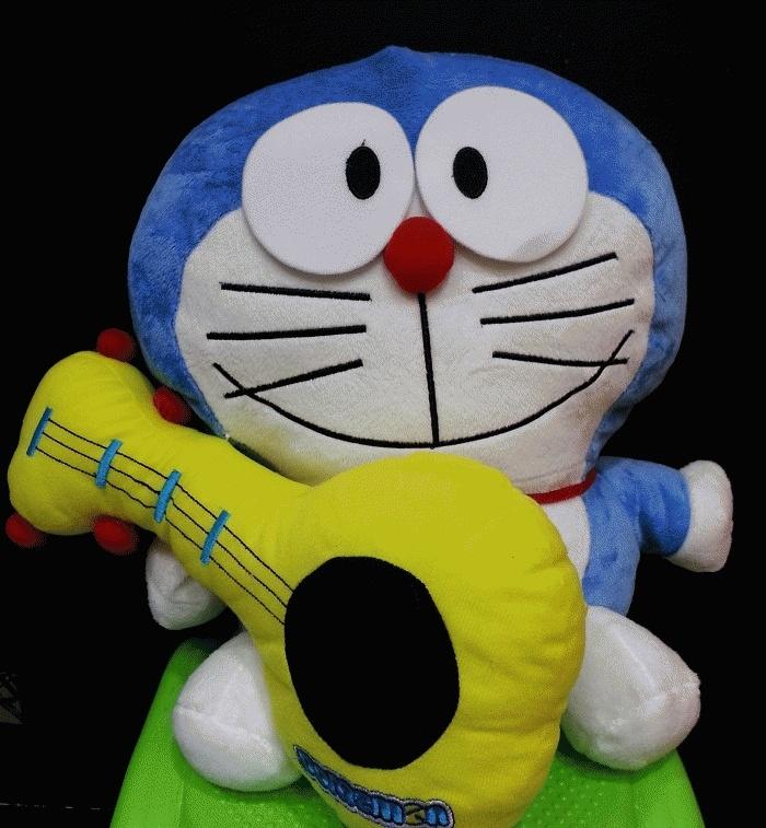 Boneka Doraemon Gitar (Boneka SP 15419)