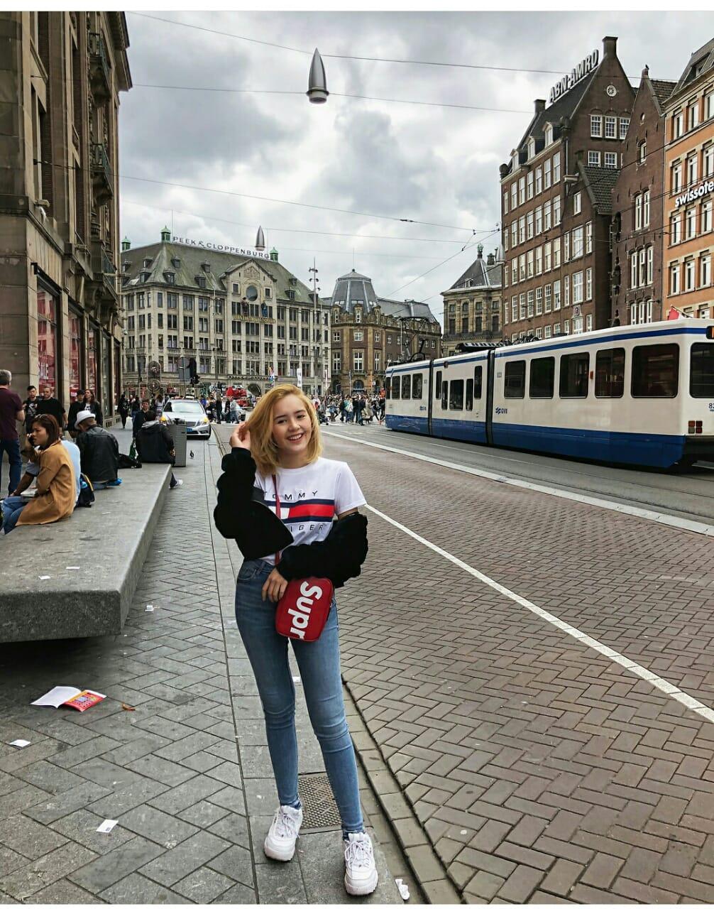 Kaos Wanita Tomy Hilfiger