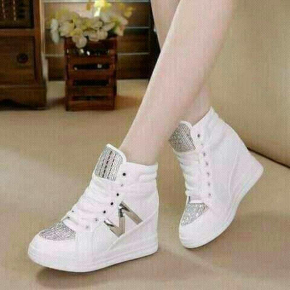 Clarisse - SEPATU KETS BOOTS N PUTIH SILVER