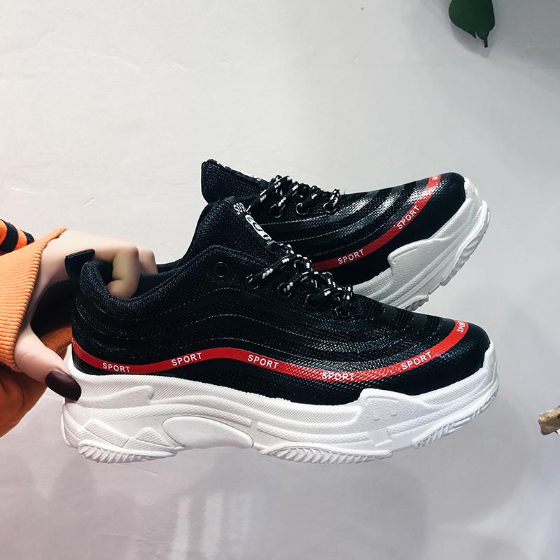 Di Korea Modis Gaya Super Api Sepatu Wanita Baru Sepatu Sneakers (Hitam)