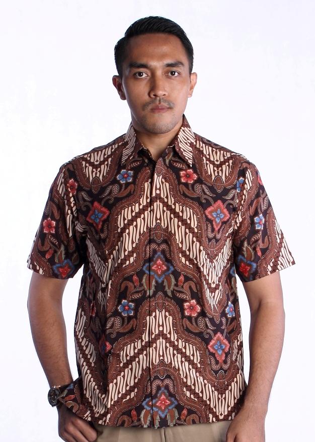 SP407 Kemeja Pria Modern Batik Lengan Pendek Iwan Tirta Parang Gunungan Arcobaleno Solo Kebaya dan Batik Premium Sambut HARI BELANJA ONLINE NASIONAL 2018, PROMO AKHIR TAHUN 2018 dan PROMO TAHUN BARU 2019 harga murah Grosir dan Eceran