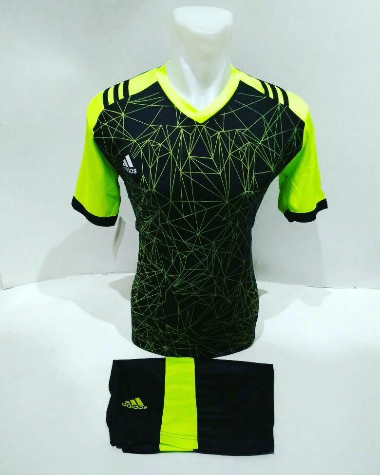 Baju Olahraga Jersey Bola Kaos Setelan Futsal / Volly Adidas