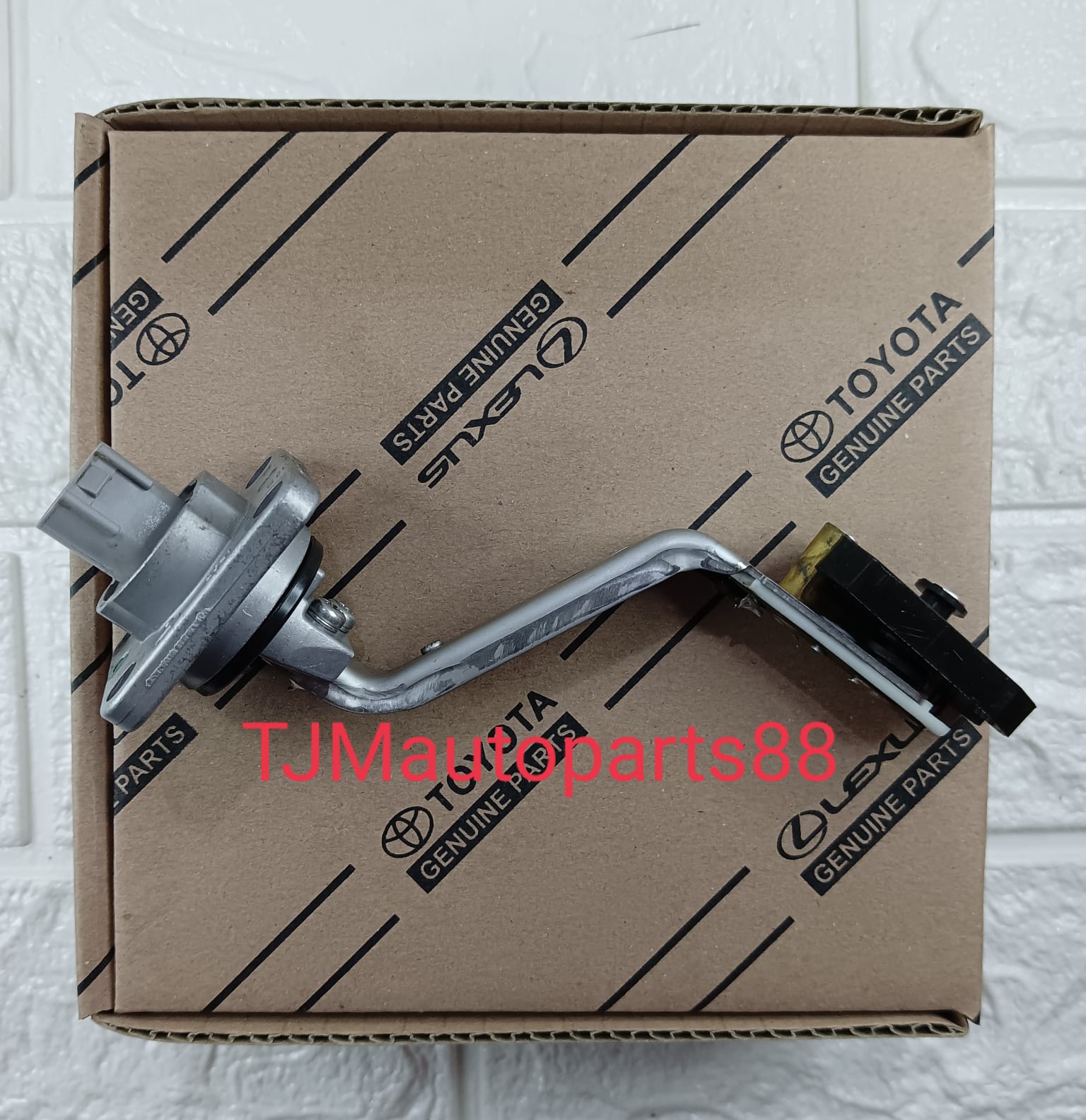 Sensor Engine Oil Innova Reborn Fortuner Hilux diesel 89491-71010 Ori Harga 1,500,000 rupiah*Gratis Ongkir