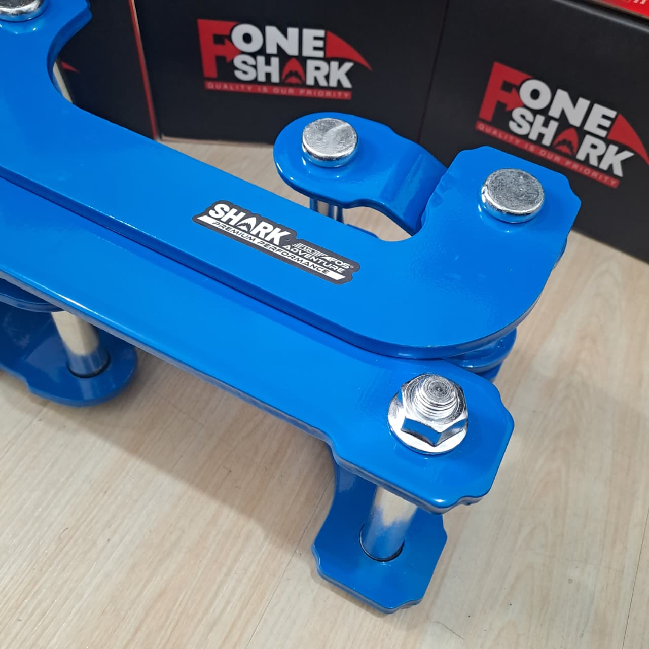 F-one shark FOS stud earrings G comfort per leaf lift up rear Toyota Hilux Revo Rocco 2016-on original Harga 1,350,000 rupiah*Gratis Ongkir