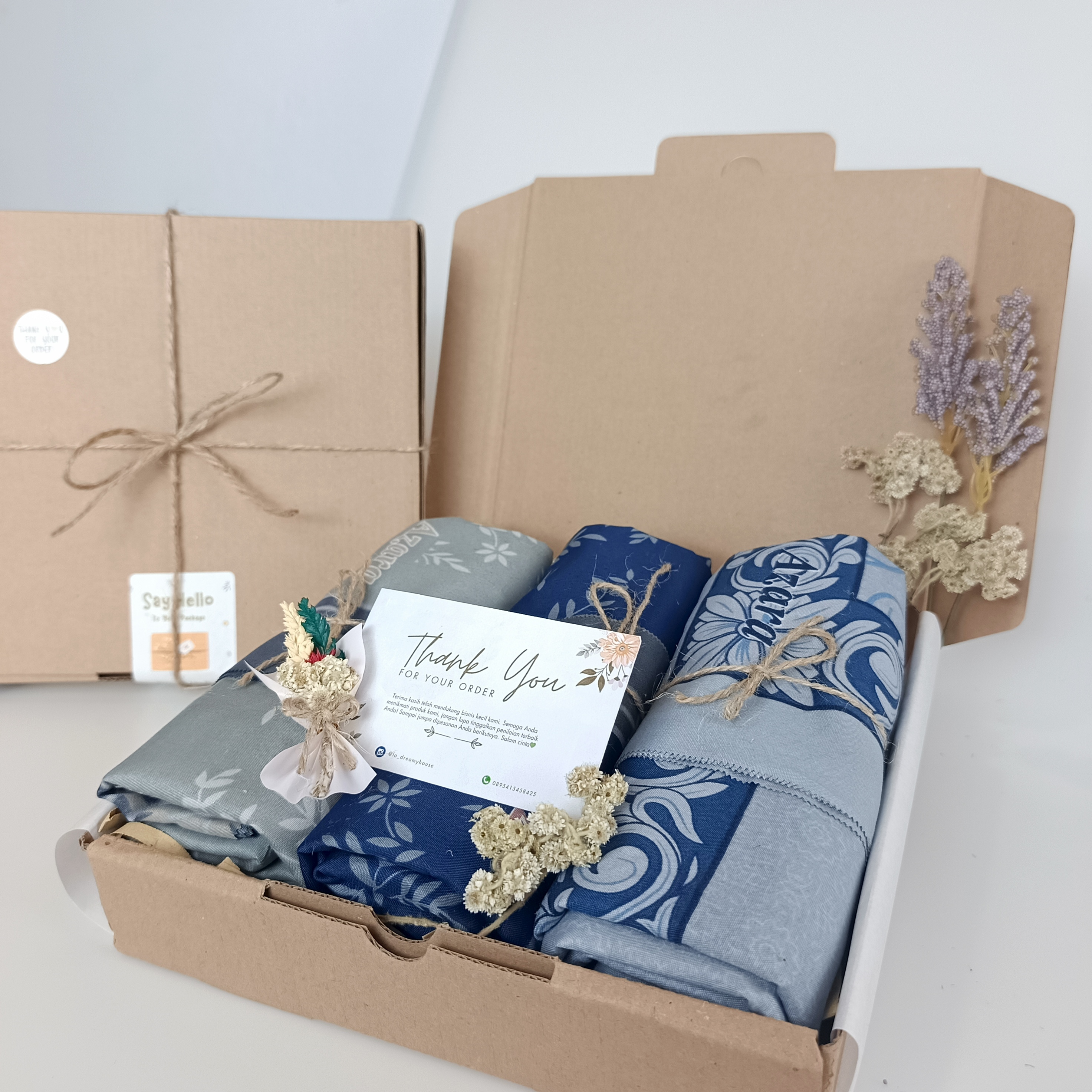 La Dreamy Hampers hadiah box 3 pcs hijab premium - random motif - hadiah Birthday - Anniversary - pern…