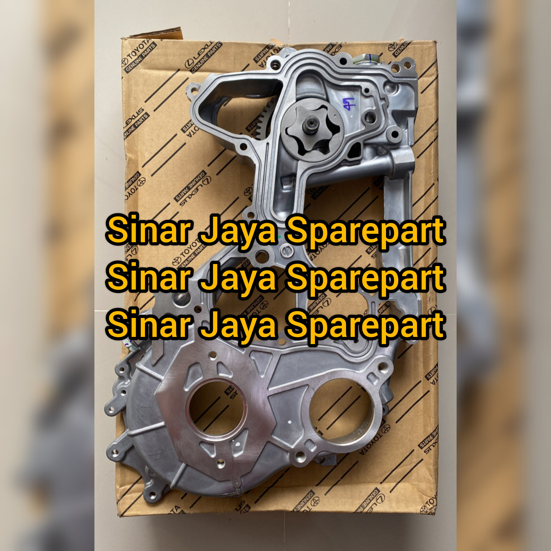 Timing gear case Assy or Hilux 2.5cc Fortuner 2.5cc Hiace Commuter 2.5cc Innova 2.5cc original 11320-0l030/11320-30060 Harga 2,500,000 rupiah*Gratis Ongkir