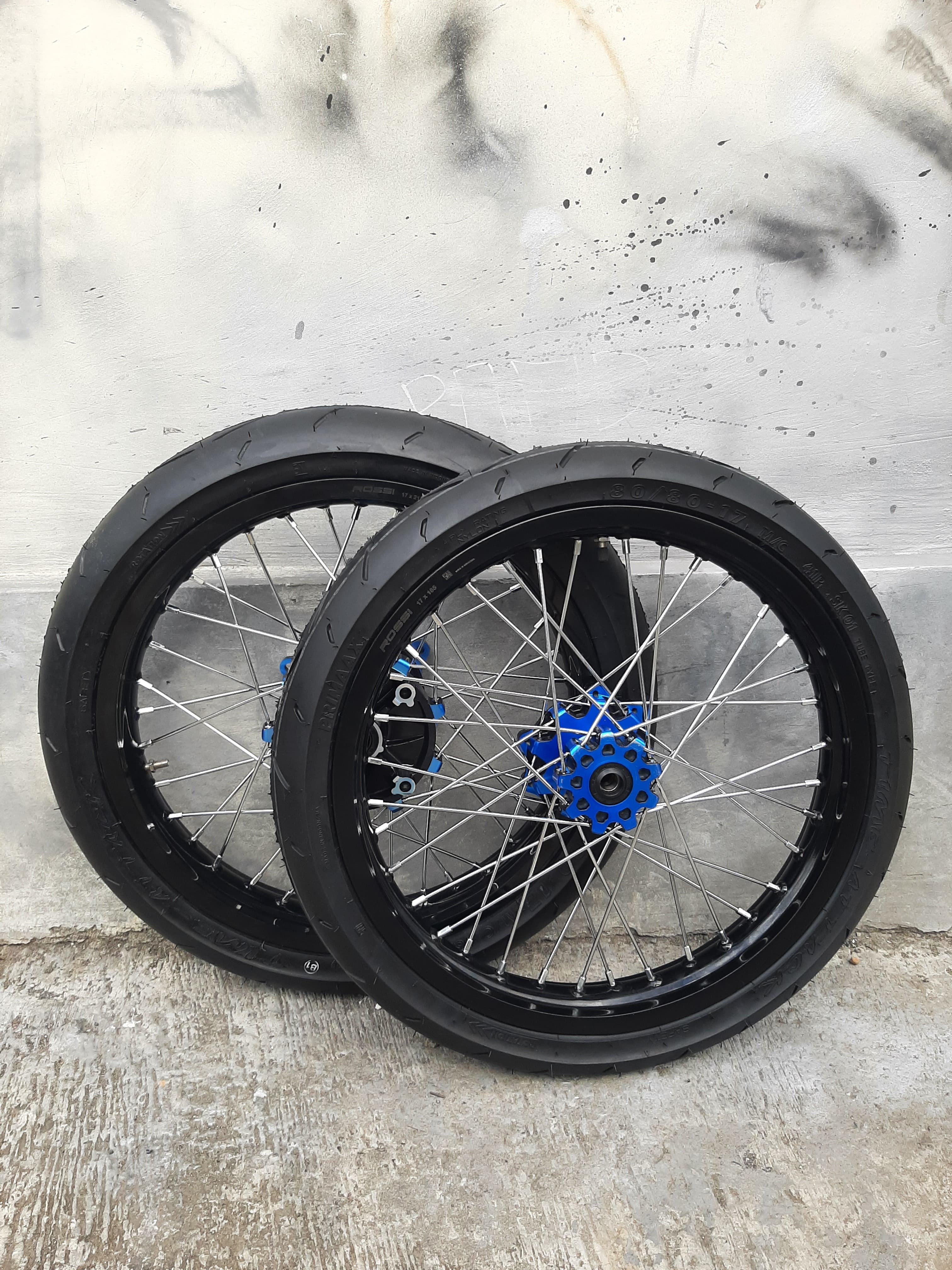 Velg Set Semi Cacing CRF Ban Primax Baru Roda Surex CRF150L Ring 17 Ukur Velg 185/215 Harga 1,950,000 rupiah*Gratis Ongkir