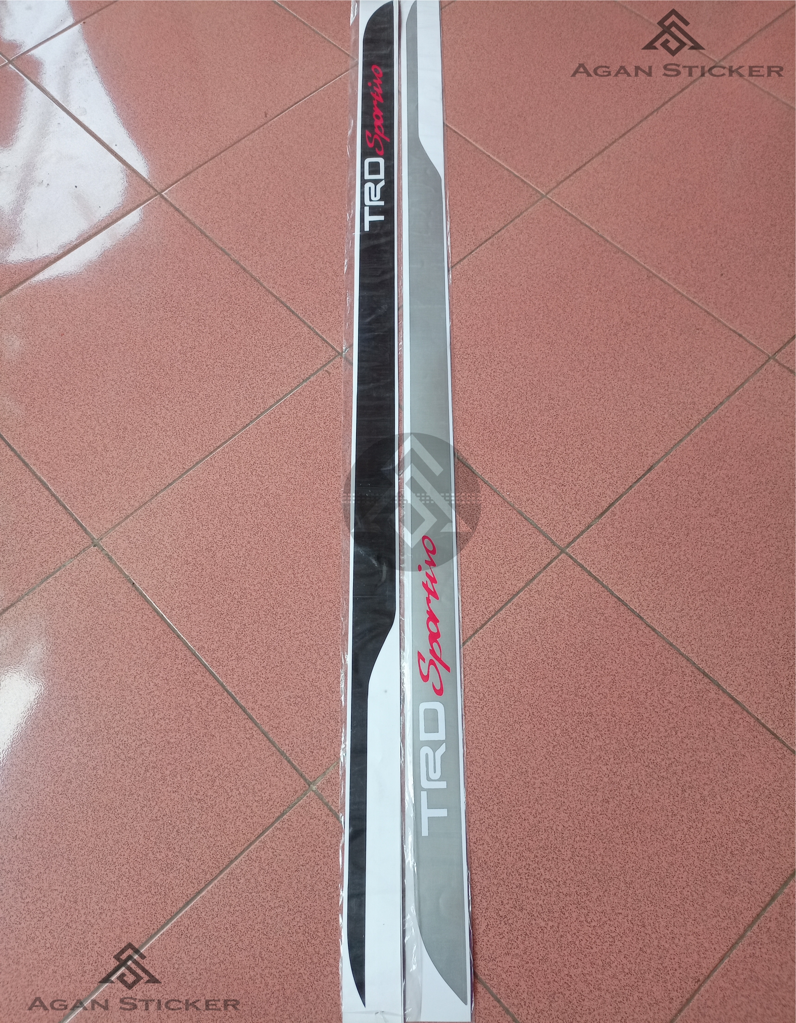 Car sticker Avanza TRD sportio car sticker Avanza Fortuner Agya calya universal Toyota Harga 45,000 rupiah*Gratis Ongkir