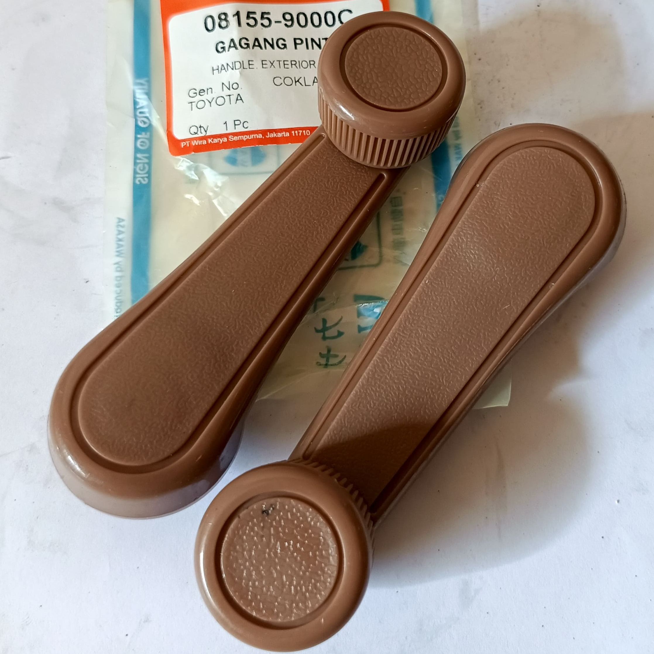 HANDLE PUTARAN KACA TOYOTA HITAM,COKLAT,ABU-ABU 1SET 2 PCS Harga 60,000 rupiah*Gratis Ongkir
