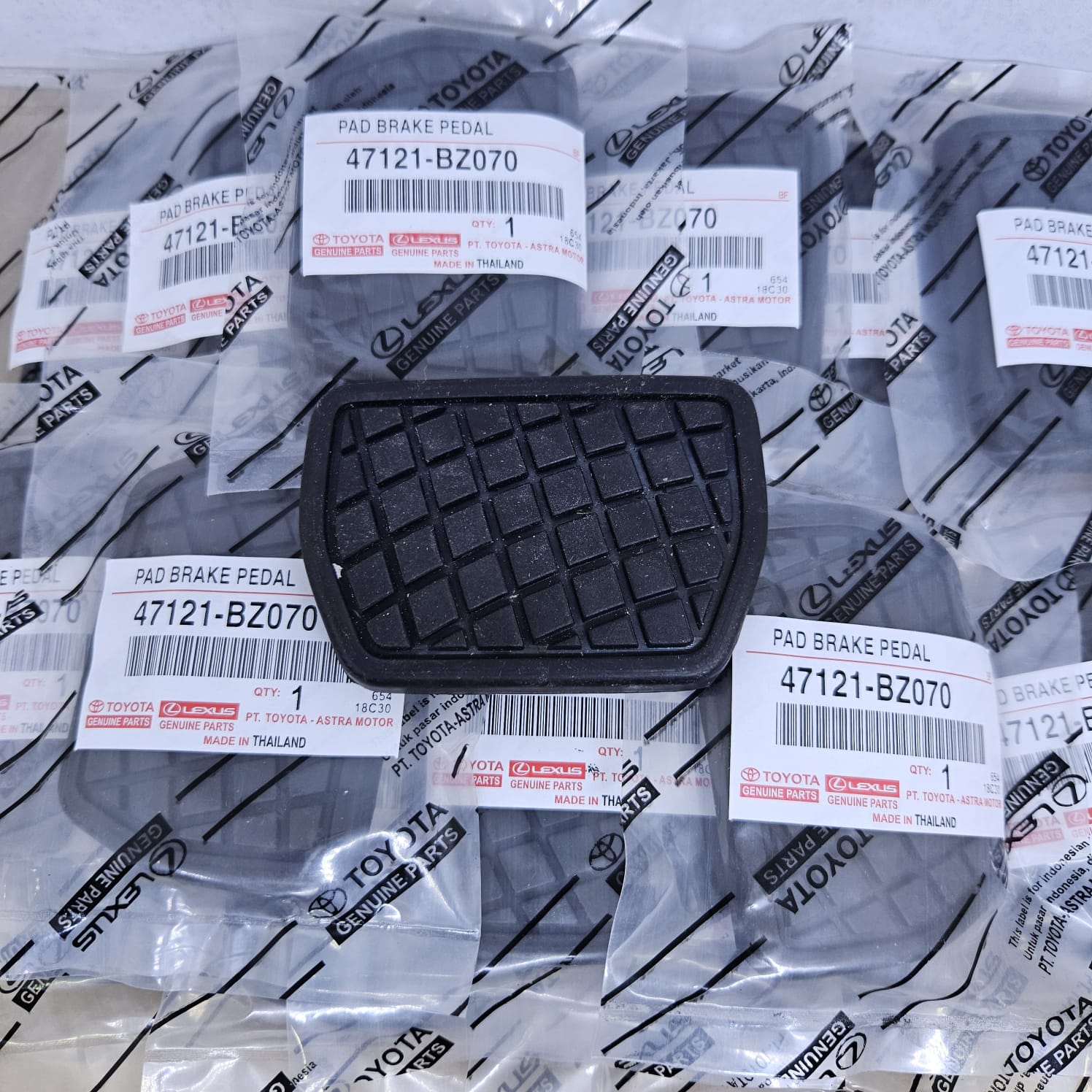 Karet Pedal Rem Automatic Toyota Avanza-Veloz-Xenia-Raize-Rocky-Agya-Ayla-Calya-Sigra 47121-BZ070 Giá 12,000 Đồng*Miễn phí vận chuyển