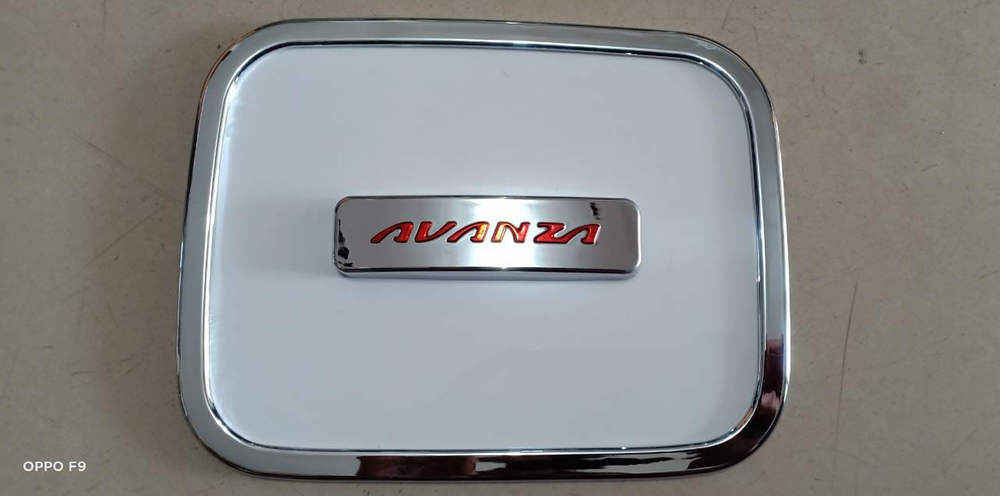 CE1-HYB-OZ7PM TANK COVER TOYOTA ALL NEW AVANZA TANK COVER AVANZA TUTUP BENSIN TOYOTA AVANZA GRAND NEW TUTUP BENSIN AVANZA GREAT NEW TUTUP TANGKI ALL NEW AVANZA TUTUP TANGKI ALL NEW AVANZA TUTUP TANGKI BENSIN TOYOTA AVANZA ALL NEW HYBRID PUTIH LOGO MERAH Harga 40,000 rupiah*Gratis Ongkir