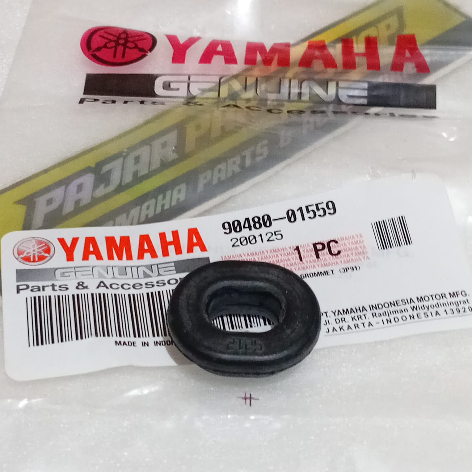 GROMET KARET OVAL COVER BODY BODI ALL NMAX ORIGINAL 90480-01559 Harga 8,000 rupiah*Gratis Ongkir