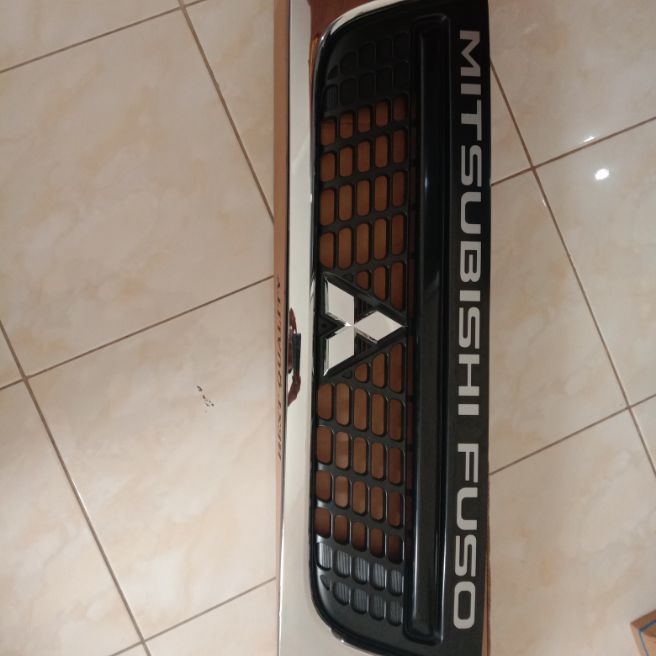 grill depan ps 110 canter chrome Harga 550,000 Ringgit*Penghantaran Percuma