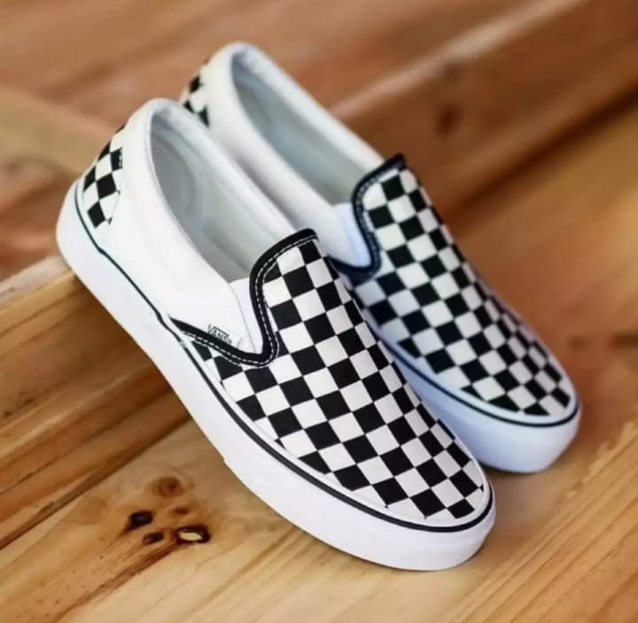 sale !!! sepatu sneaker vans slip on catur sale !!! sepatu sneaker vans slip on catur