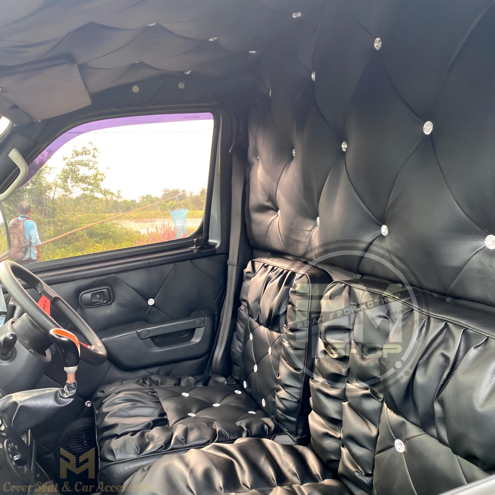 Cover seat full interior dalam mobil semua type pikUp model sofa variasi mutiara Harga 1,199,990 rupiah*Gratis Ongkir