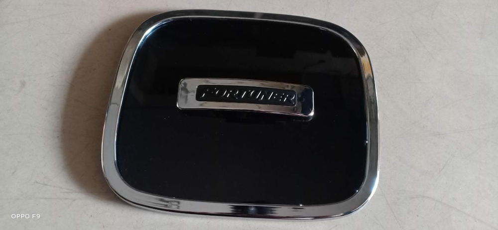 CE1-HYB-THLH16 TANK COVER TOYOTA AN FORTUNER 16 TANK COVER FORTUNER 16 KEATAS TUTUP BENSIN TOYOTA FORTUNER 16 KEATAS TUTUP BENSIN FORTUNER 16 KEATAS TUTUP TANGKI TOYOTA ALL NEW FORTUNER TUTUP TANGKI FORTUNER 16 KEATAS TUTUP BENSIN HYBRID HITAM HITAM Harga 40,000 rupiah*Gratis Ongkir