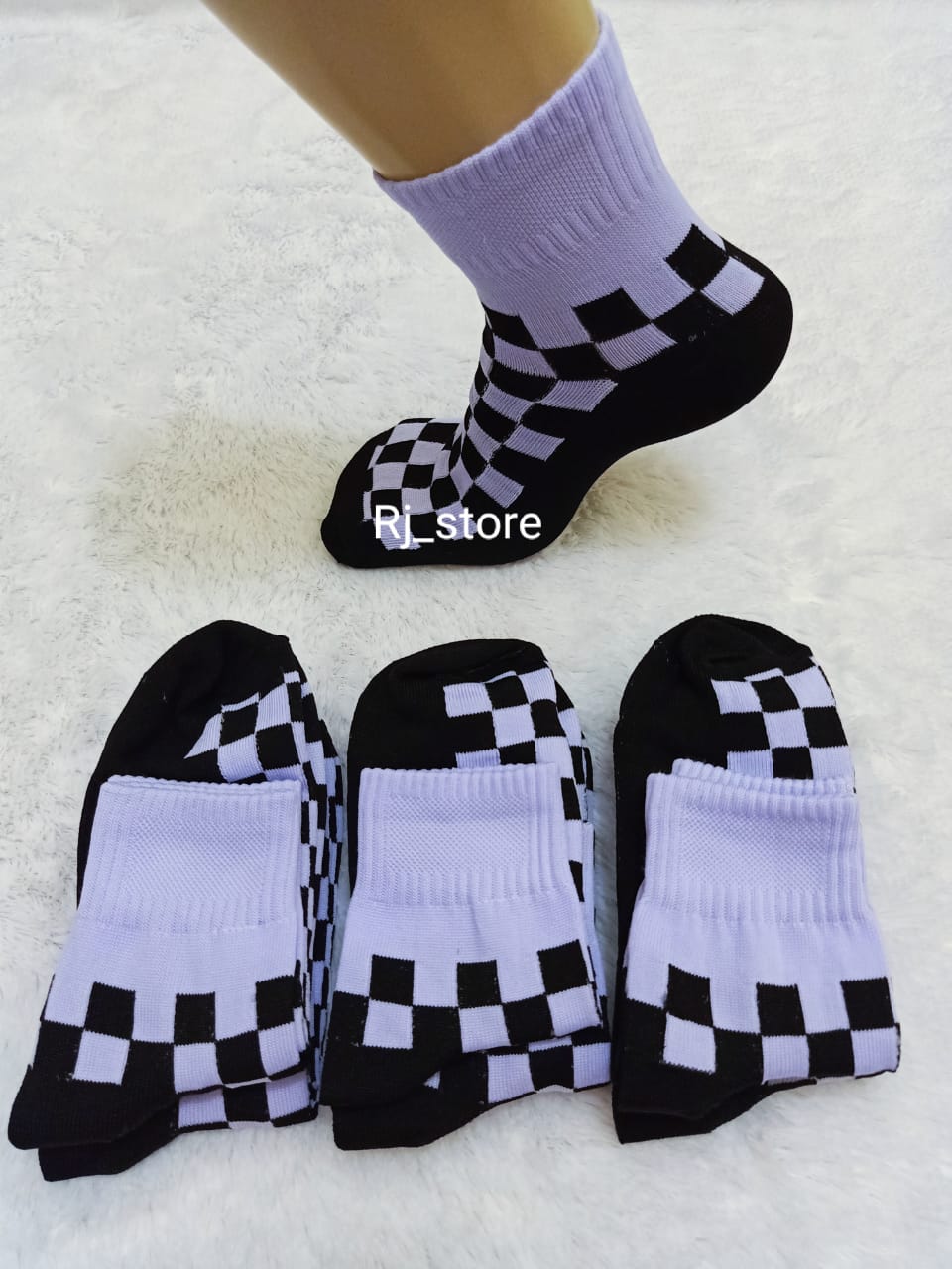 (PROMO) 3 pasang kaos kaki putih hitam blok / kaos kaki motif kotak kotak catur / kaos kaki pendek PER 3 PASANG DAN 6 PASANG Harga  14,000 rupiah*Gratis Ongkir