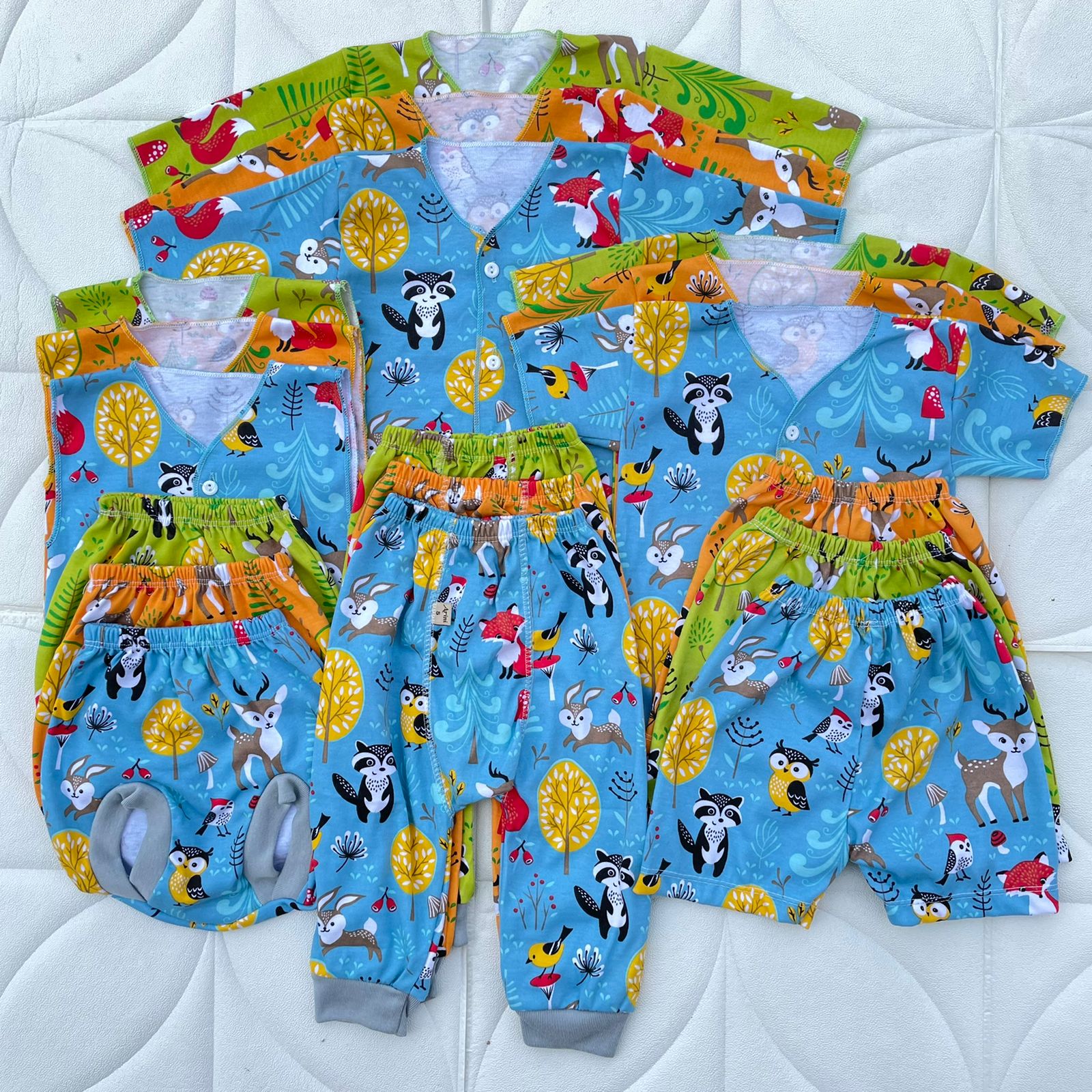 PREMIUM QUALITY 18 PCS Setelan Baju Celana Bayi Baru Lahir Baju Newborn / Perlengkapan Bayi Baru Lahir Kado Gift Set Paket Newborn Baju Bayi Sukmastore Harga 150,999 rupiah*Gratis Ongkir