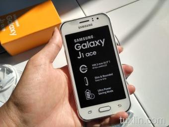 HP Samsung Galaxy J1 ACE Garansi Resmi (BNIB) White  