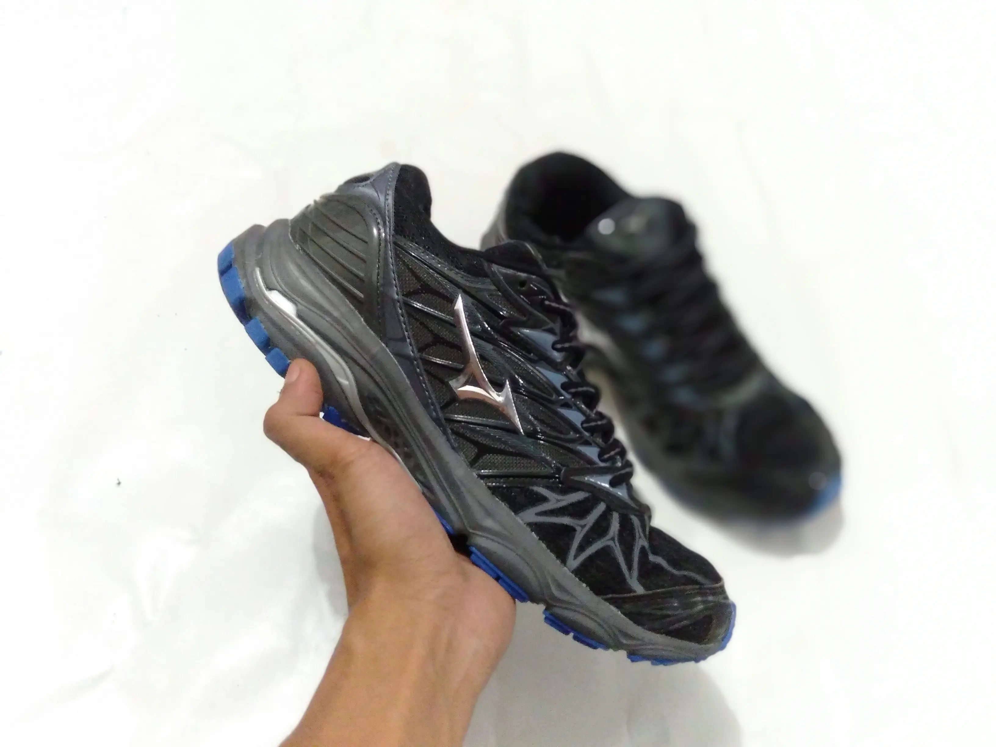 sepatu volly mizuno wave prophecy