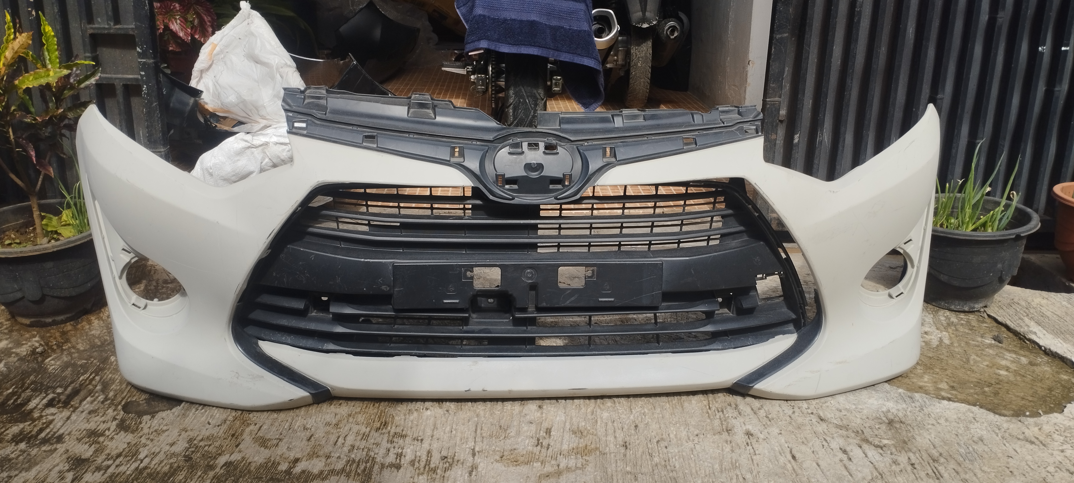 Agya Front Bumper 2017 2018 2019 Harga 1,199,999 rupiah*Gratis Ongkir