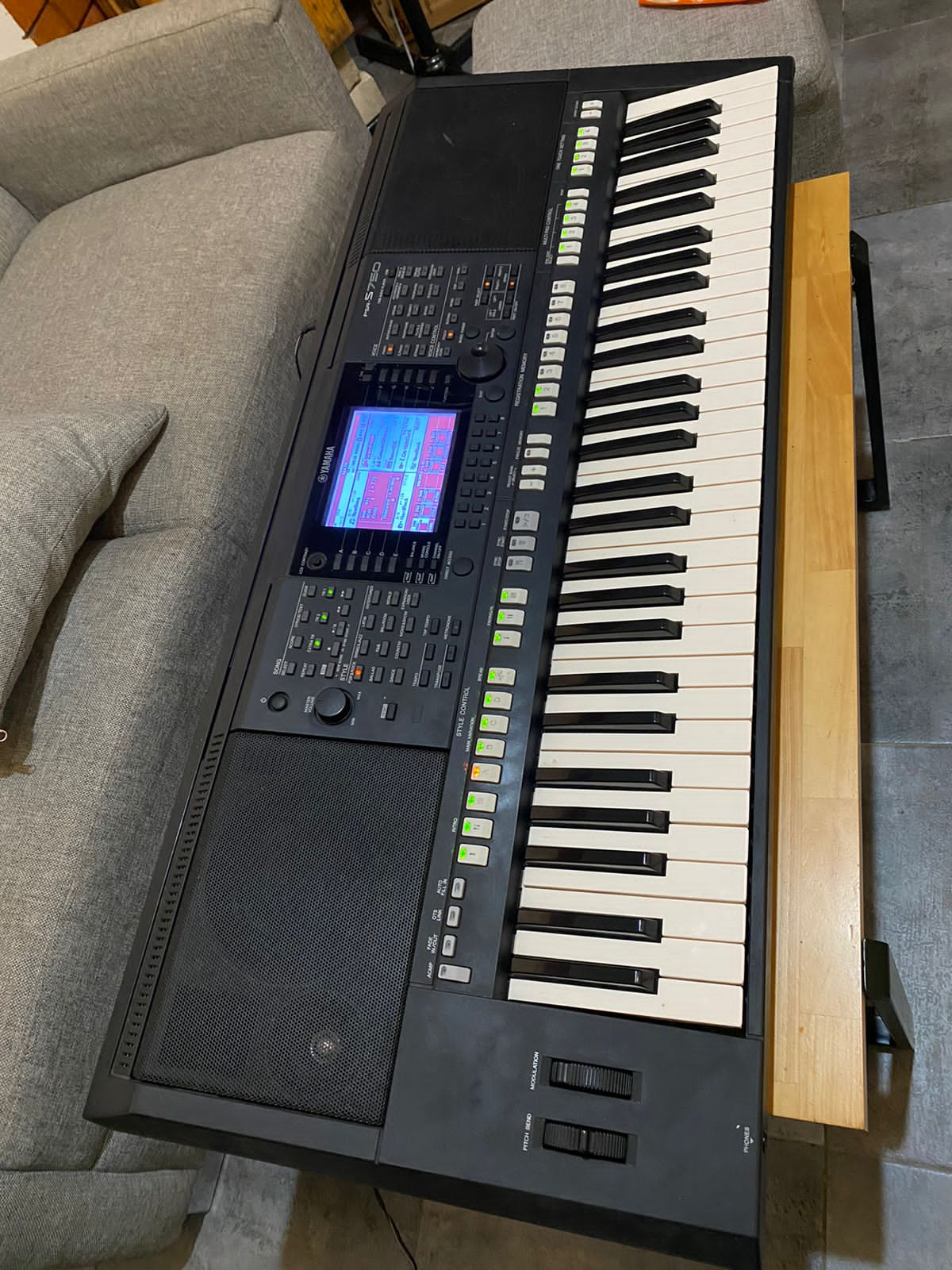 Keyboard yamaha deals psr s750 second